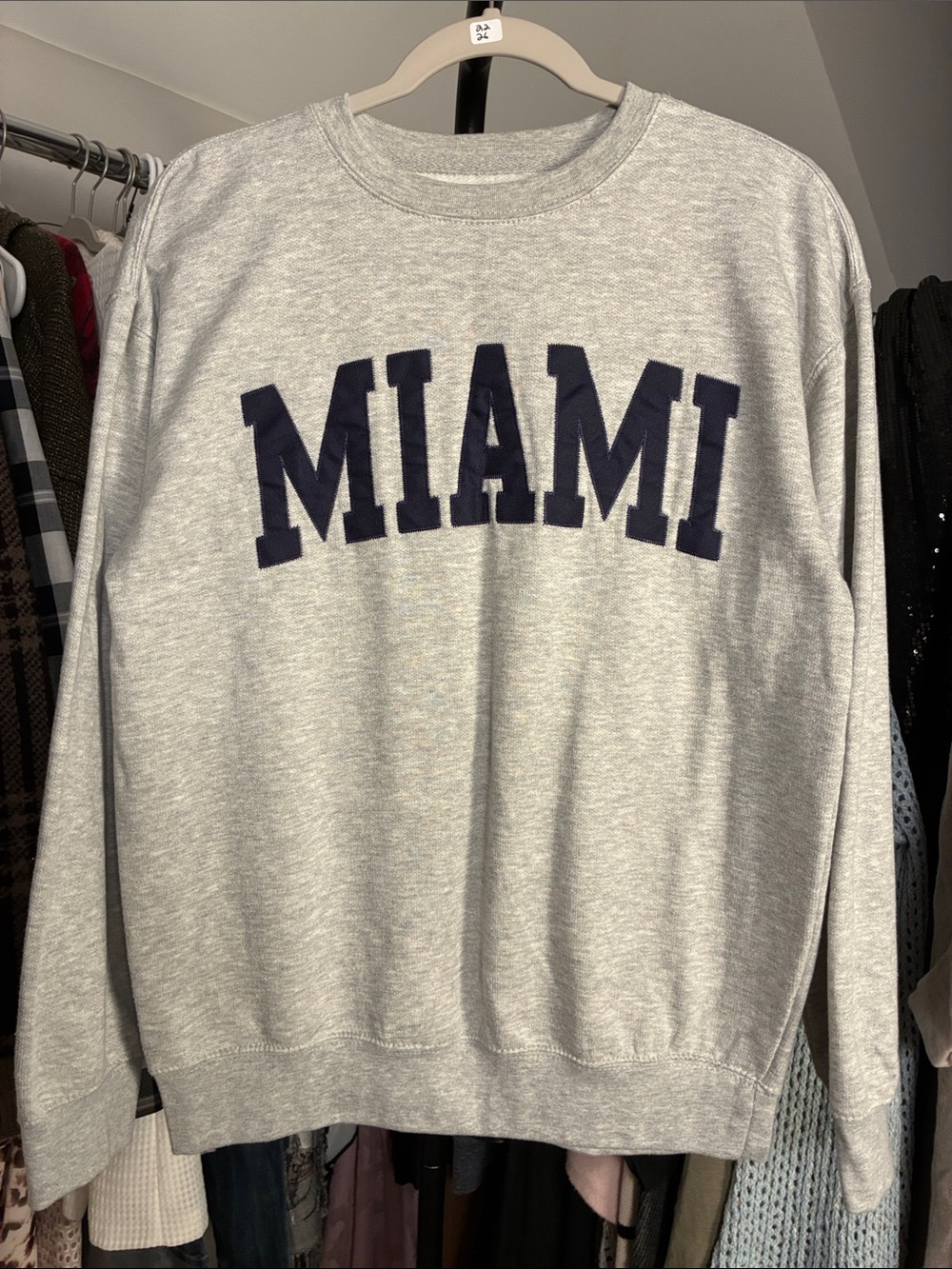 New York Popular Miami Appliqué Crewneck Sweater - Gray/Navy Medium